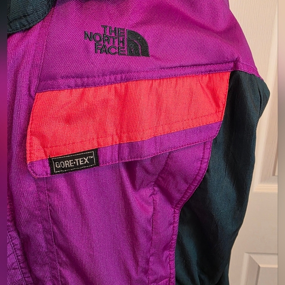 The Nothface 90's Colorblock Gore Tex Water Proof Jacket Size Medium - Picture 6 of 11